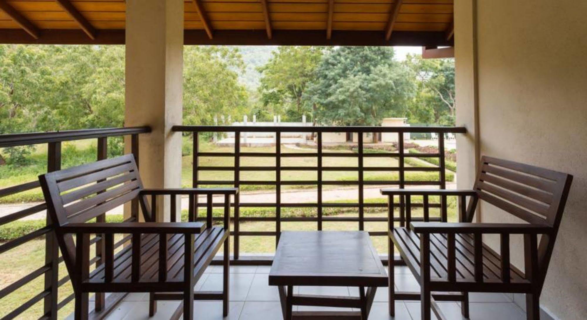 Hotel Chenra كاتاراغاما المظهر الخارجي الصورة